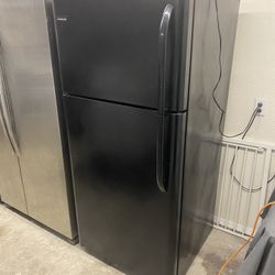 Frigidaire Refrigerator Works Great 