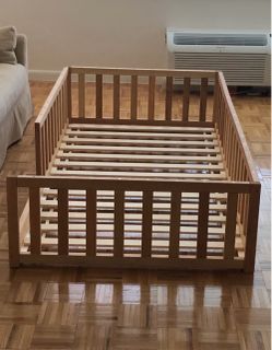 Montessori floor bed