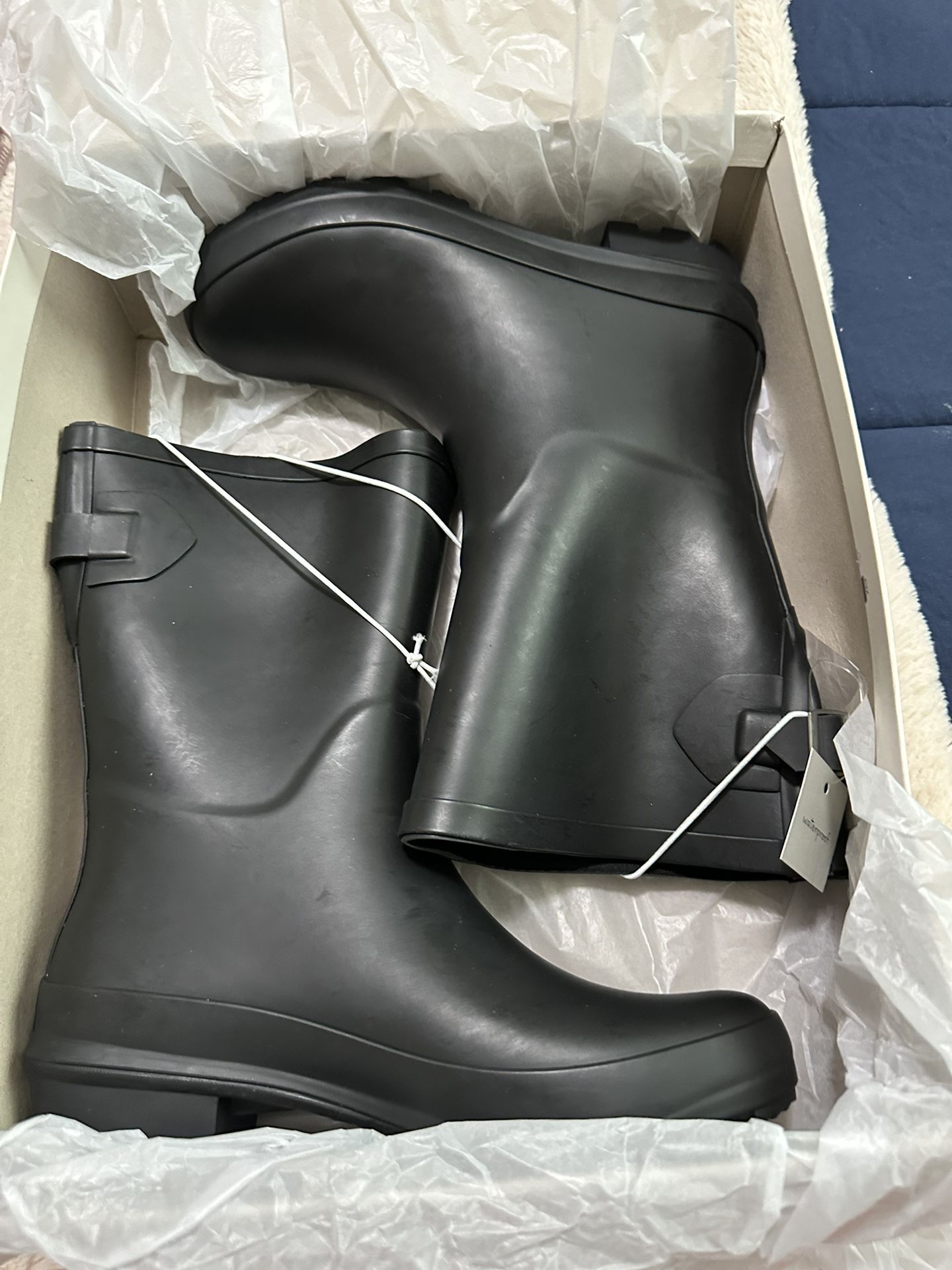 Size 7 Rubber Rain Boots Brand New