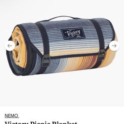 Nemo victory Picnic Blanket 