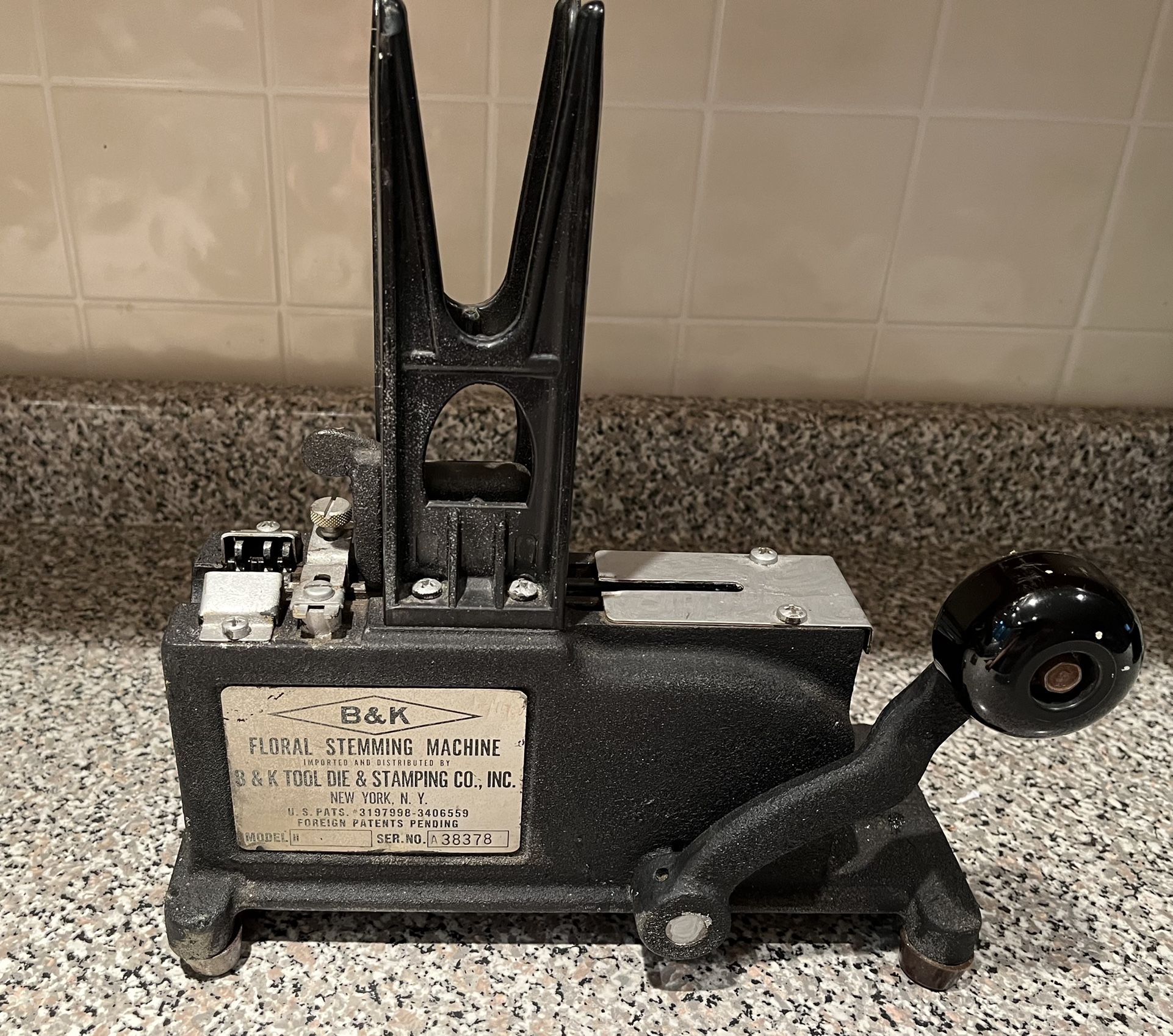 B&K Floral Stemming Machine (Model H) Plus Picks