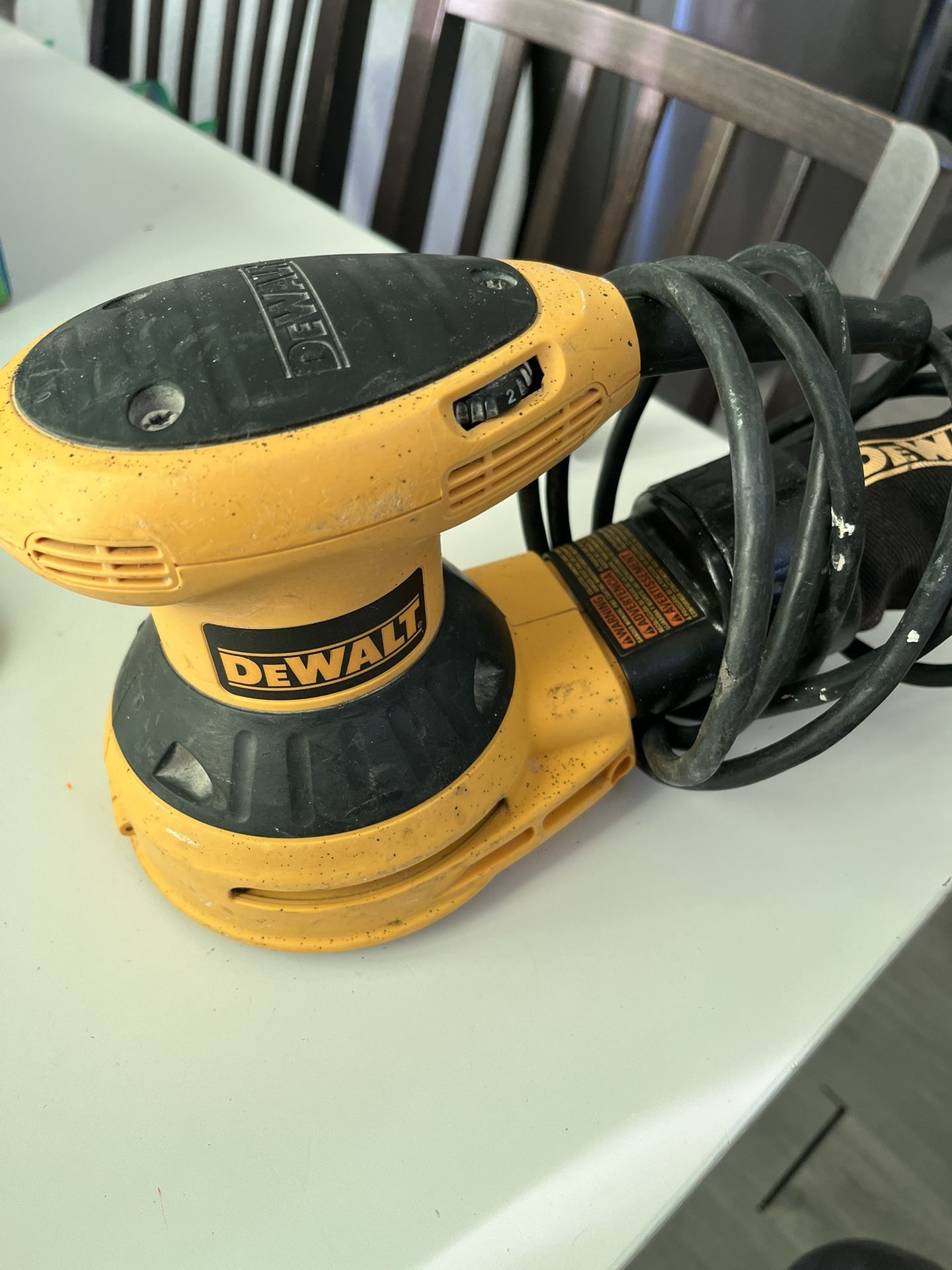 Lijadora Dewalt