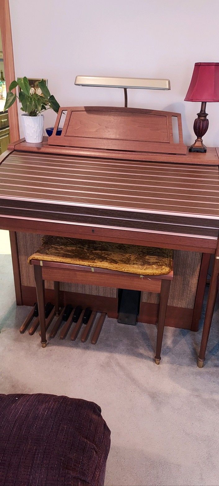 Yamaha Organ