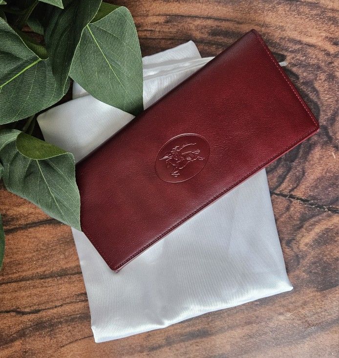 vintage Burberry Maroon burgundy Red Paid Credit Card Long Soft Leather Wallet With Logo will come with generic dust bag has 6 credit card slots, 1 z