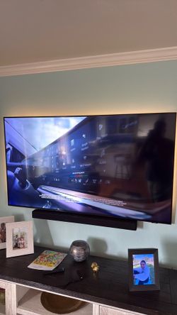Samsung 65” TIZEN OS Smart TV