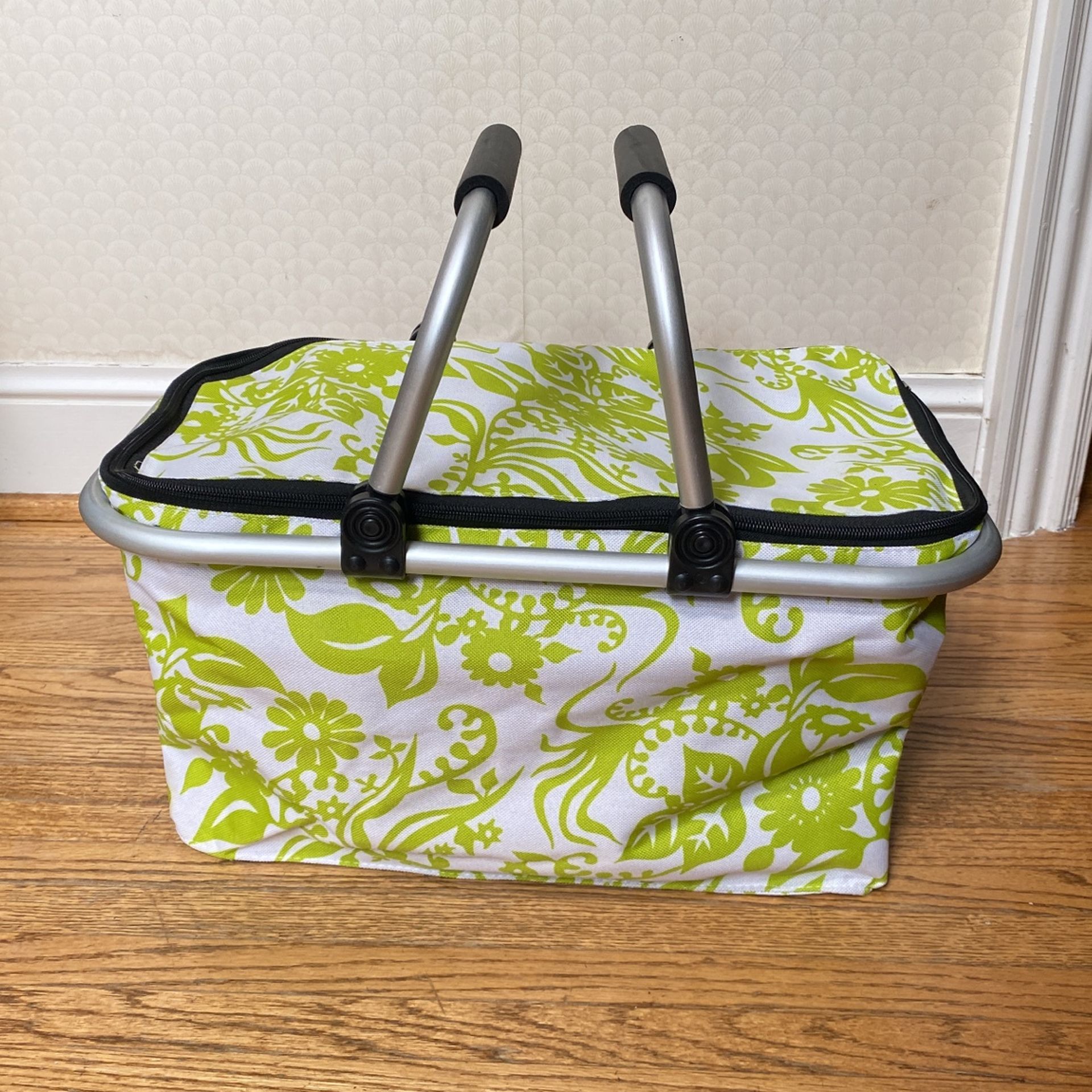Collapsible Picnic Basket