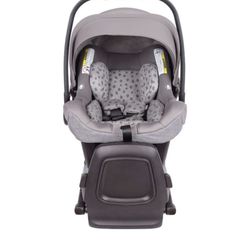 Nuna Infant Car Seat With Base 