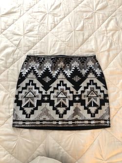 Express sequence mini skirt
