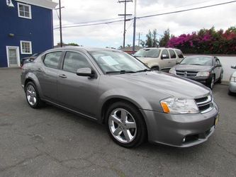 2011 Dodge Avenger Lux