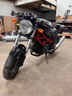 Ducati Monster 695 (2007)
