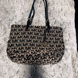 Michael Kors Medium Size Purse
