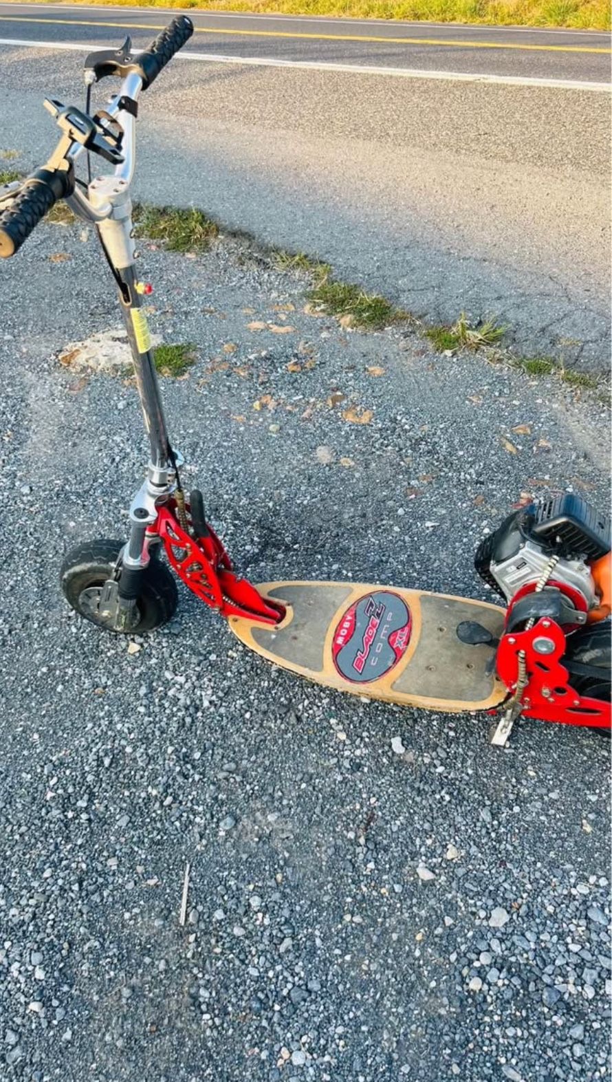 40ccz Moby XL Comp Gas Scooter