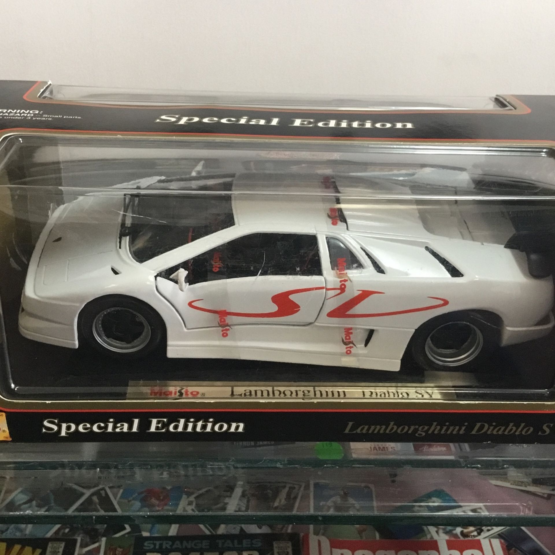 Hot Wheels ’96 Lamborghini Diablo SV Maisto