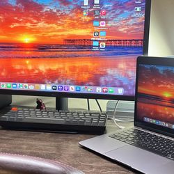 Mac Book Air M1 With LG Monitor 