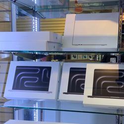 14”MacBook Pro M5 24Ram 1TB SSD 