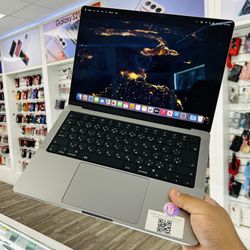 MacBook M2 Pro 2023