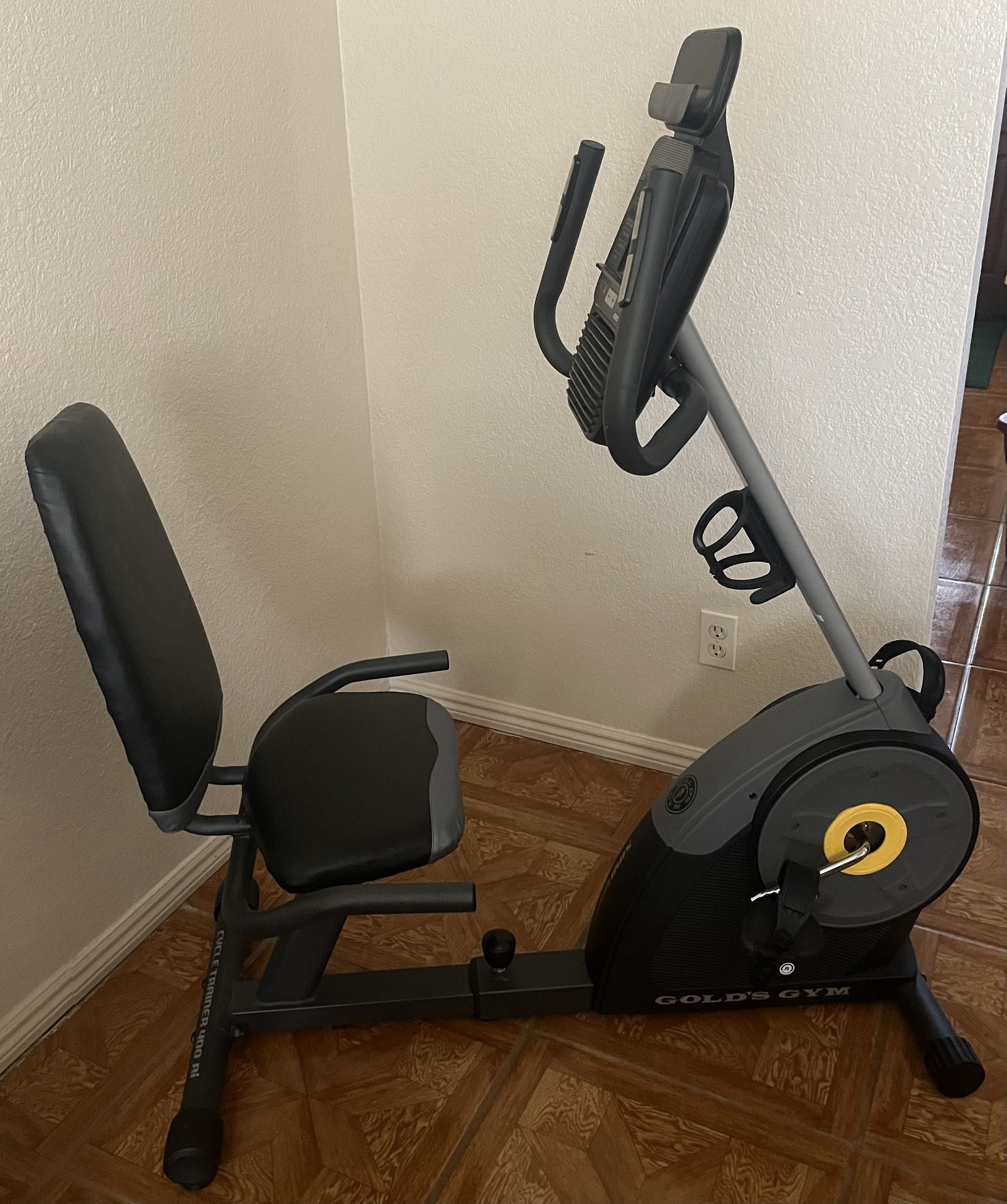 Golds Gym Cycle Trainer 400 RI Exercise Bike for Sale in Apple Valley CA OfferUp