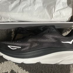 HOKA  CLIFTONMen’s Size 9/ BRAND NEW NEVER WORN
