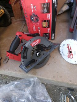 Milwaukee 7 1/4 Circular Saw