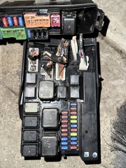G35/350z Fuse Box Complete