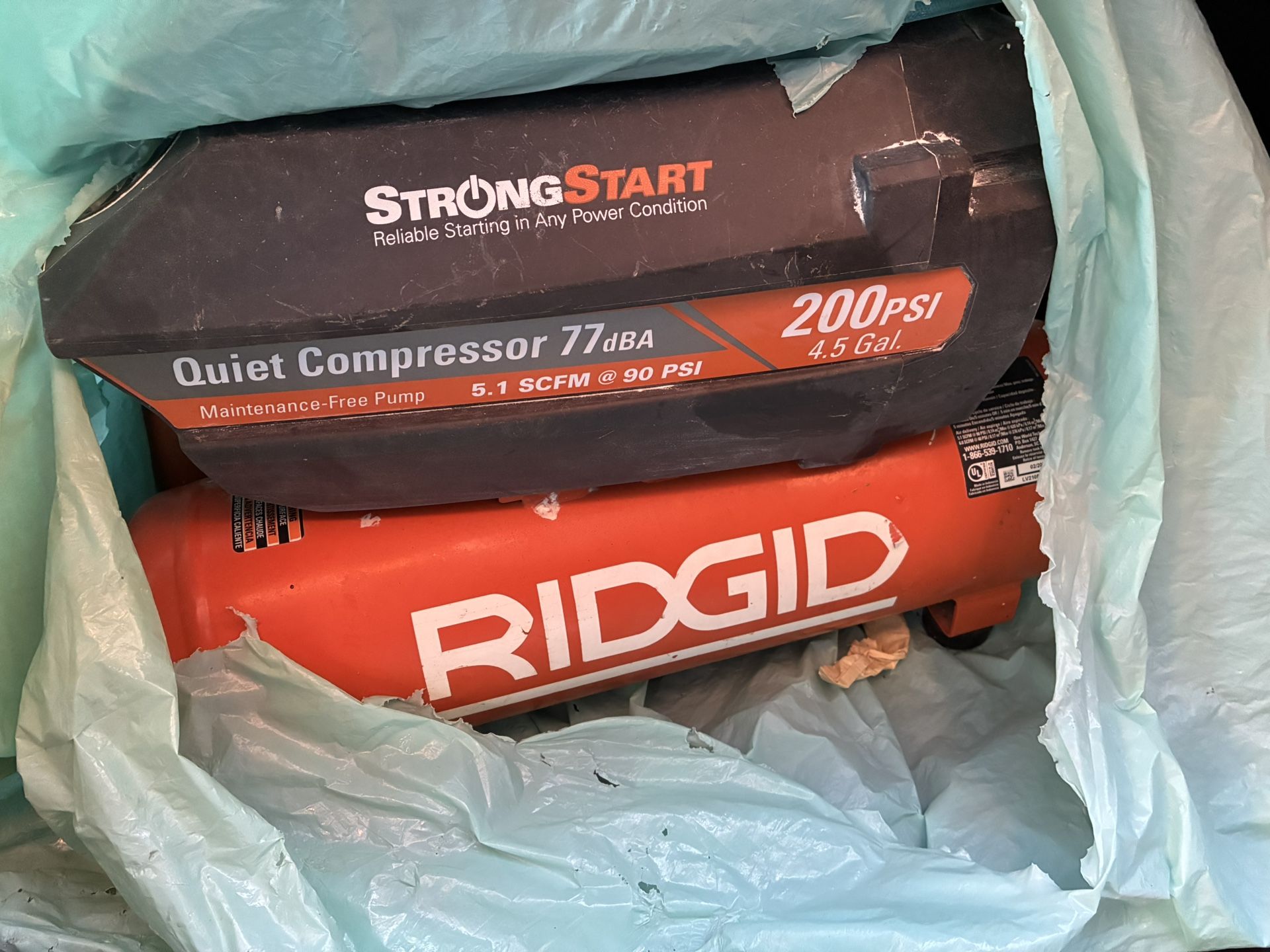 Ridgid 200psi 4.5gal Portable Electric Quiet Air Compresser 
