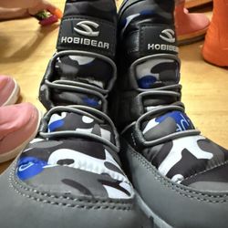 Toddler Size 6 Camo Snow Boots