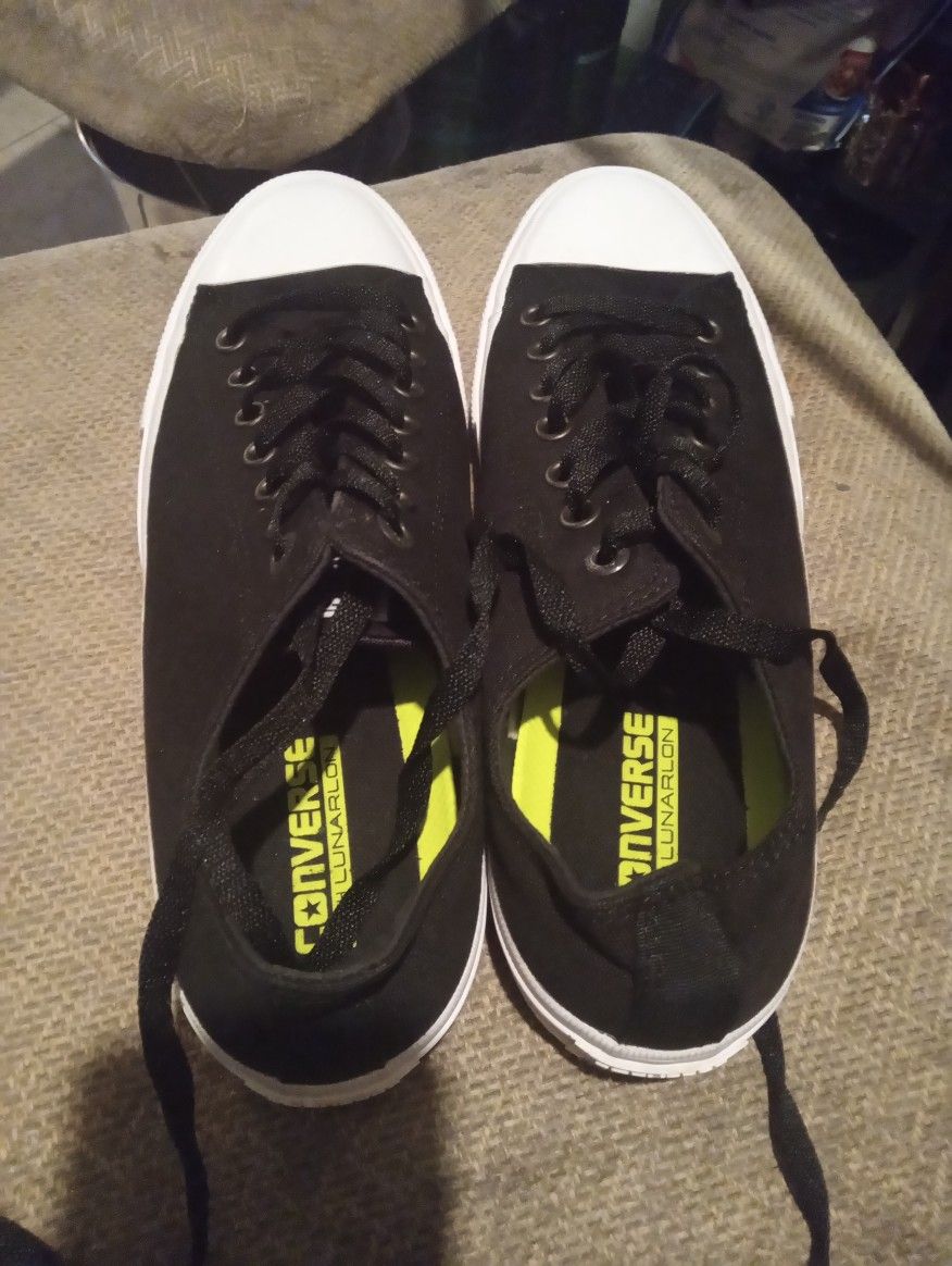 Black Converse