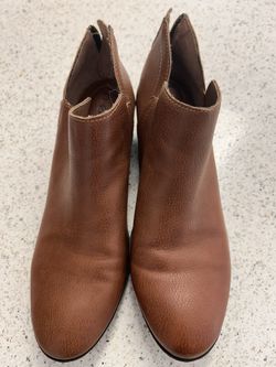 Woman’s Low Cut B.O.C Boots