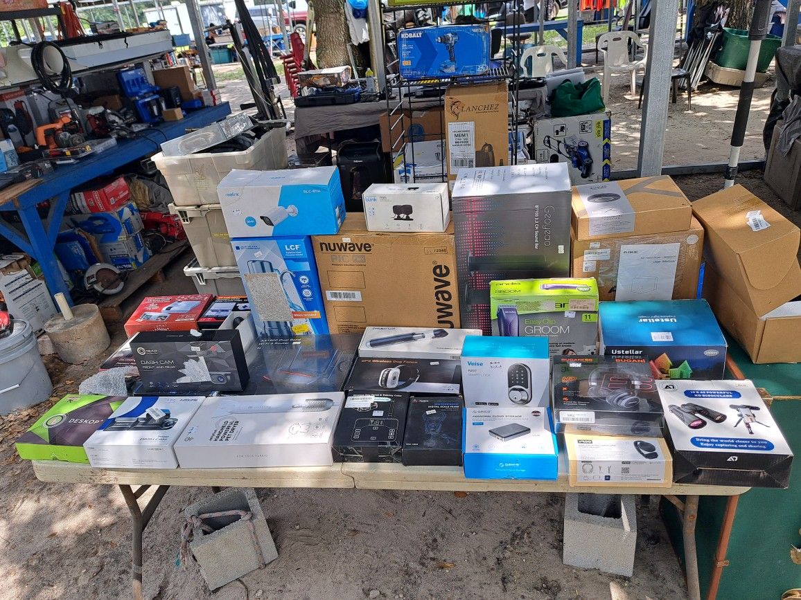 Sunshine Flea Market/