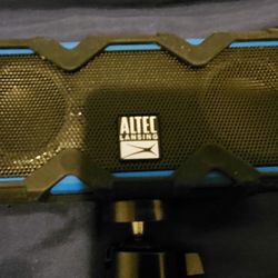 Blue Tooth Speaker And Head Phones