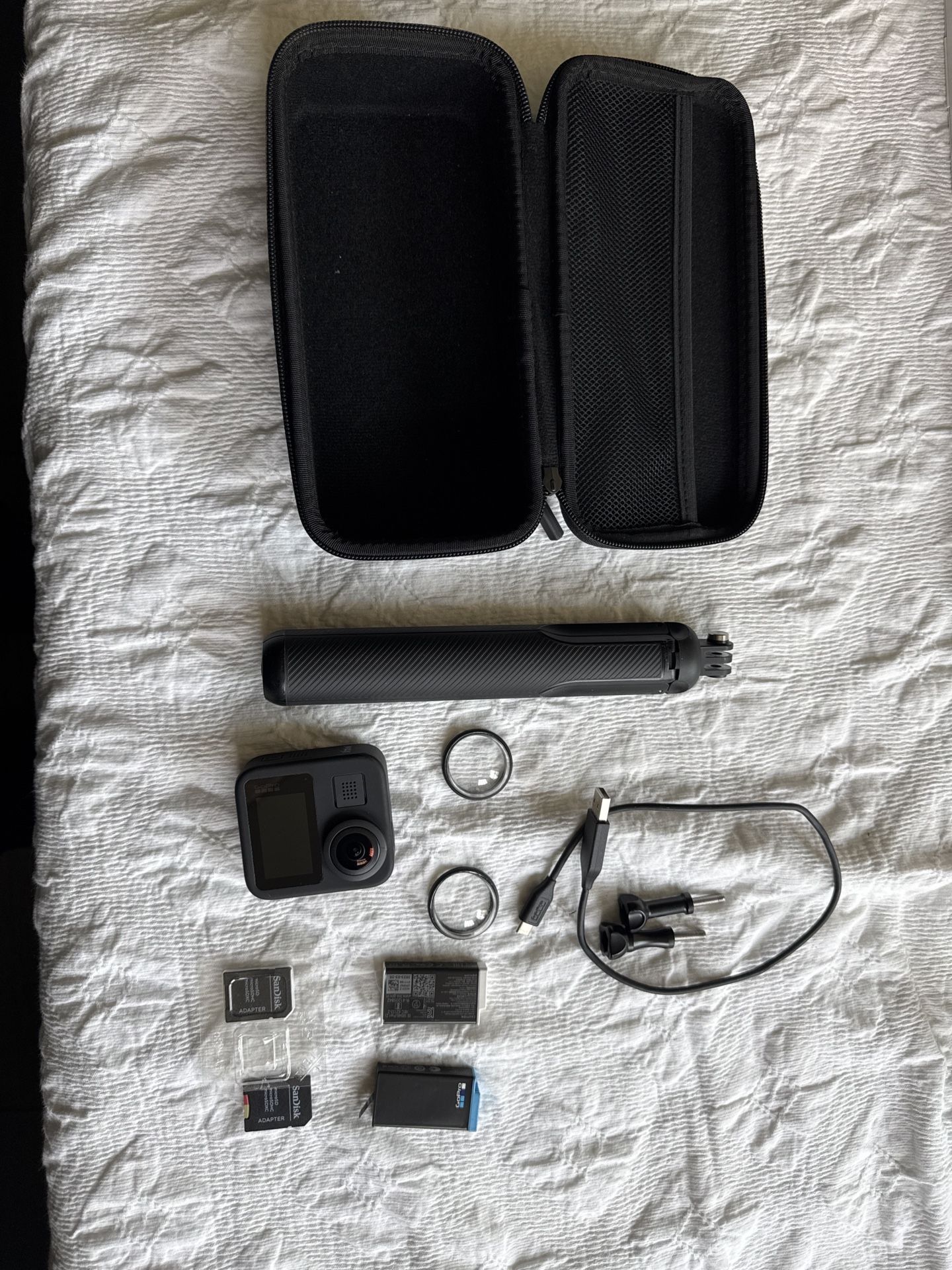 GoPro Max 360 Camera Bundle – Accessories + Case Included ( Retail 450+)