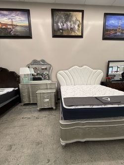 4 PC KING BEDROOM SET CLEARANCE