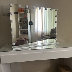 Vanity Desk &Mirror 
