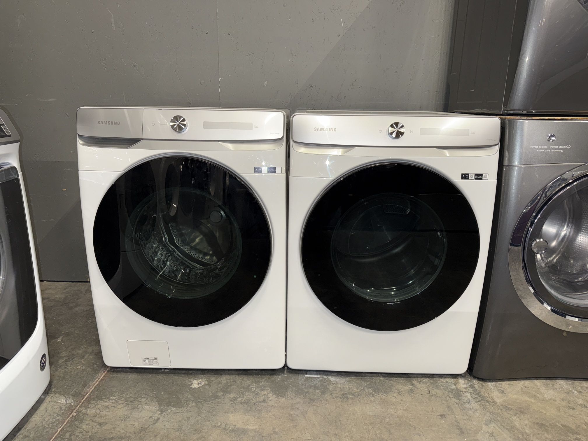 SAMSUNG XL CAPACITY WASHER DRYER ELECTRIC SET