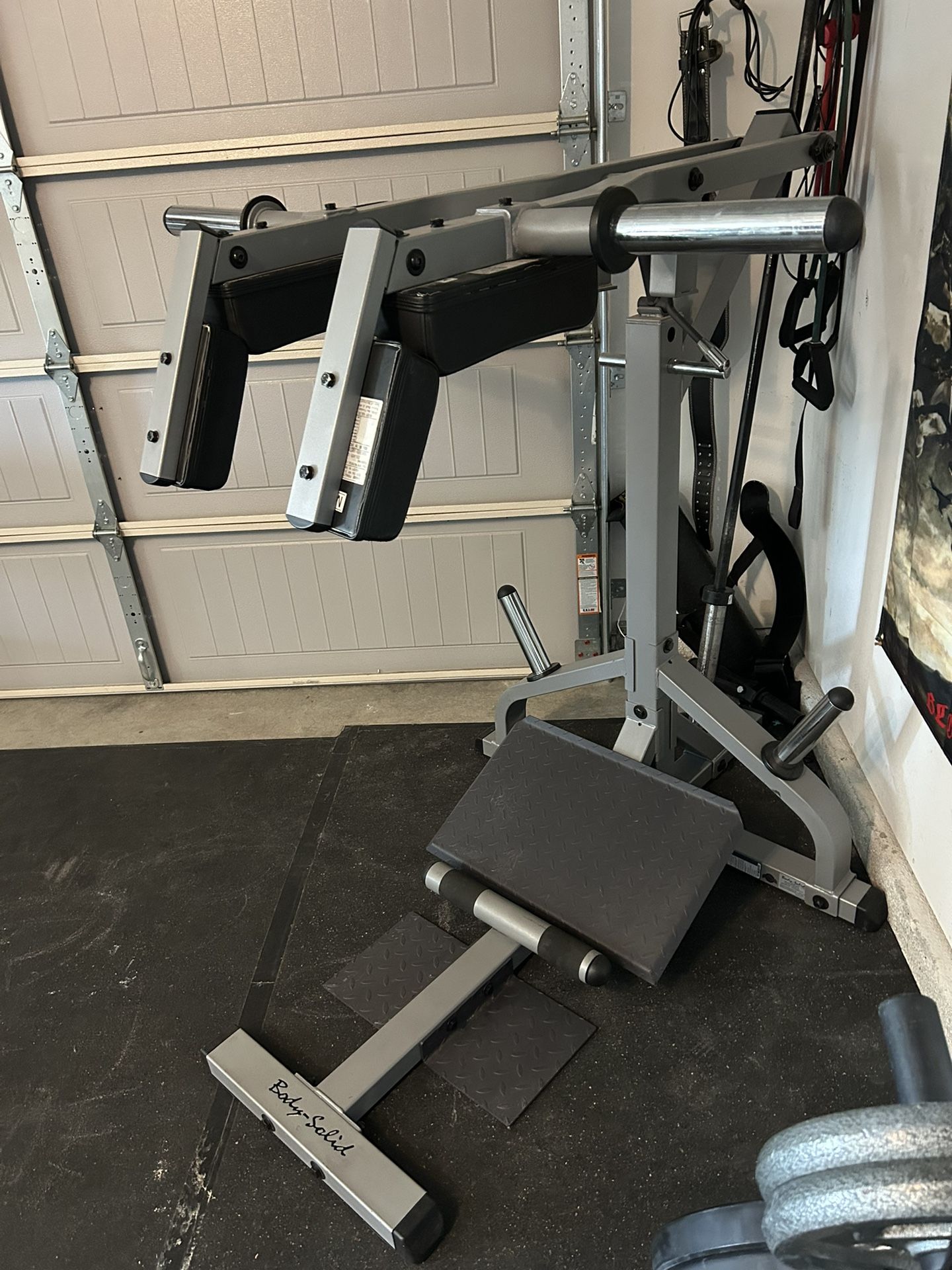 BodySolid Leverage Squat