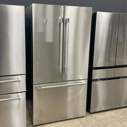 Thermador French Door Refrigerator FUBP