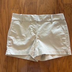 NEW LOFT Cream Tailored Chino Shorts size 4