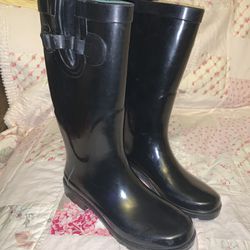 WOMAN’S CLARK RAIN BOOTS, SIZE 8, PRE-OWNED, IN EXCELLENT CONDITION