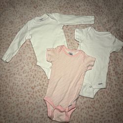 3 Gerber body suits size 0-3