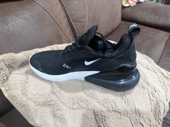 Nike 270