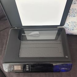Functional HP Envy 4500 printer. Prints, scans, copies, and photos. Comes with two packs Boise X9 multi-use copy paper. Each pack 8 1/2 x 14, 500 shee