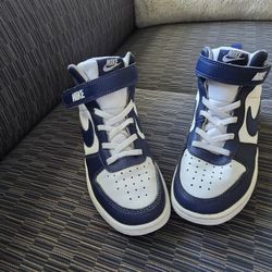 Nike Court Borough Mid 2 - Kids Size 1Y