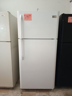 Frigidaire Refrigerator white excellent . Warranty . Delivery available . 2203 Fowler st. Ft. Myers 33901