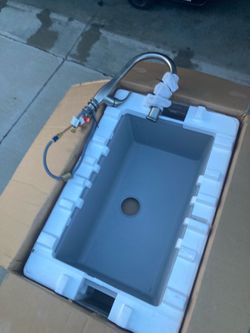 Sink 30 by 181/2 by 9deep