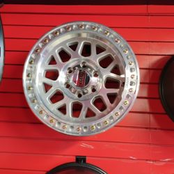 Kmc 17x9 6x135 Ford 