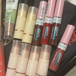 Cover Girl ‼️.  2 For $ 5 GREAT DEAL 