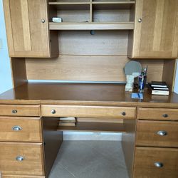 Free Desk and Hutch
