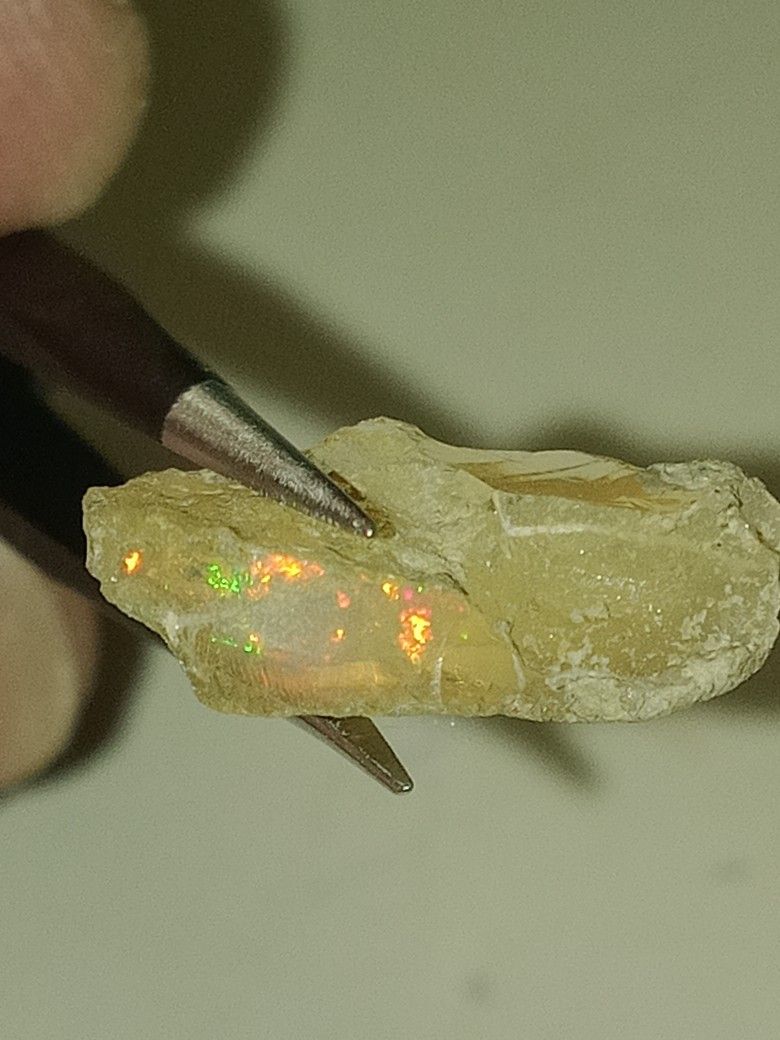 2.8ct Ethiopian Fire Opal Flashy Natural Opal Loose Gemstone 
