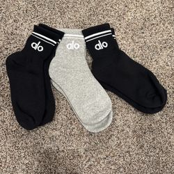 3 Pack Black And Grey Alo Yoga Unisex Throwback Socks