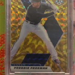 2021 Panini Mosaic Freddie Freeman yellow SP Prizm Atlanta Braves #53